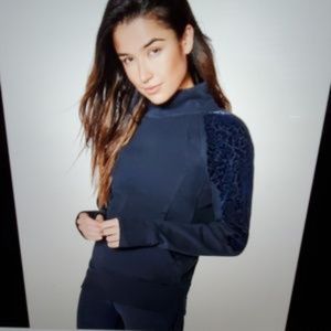 Lululemon Floral Flock pullover sweatshirt Navy 12